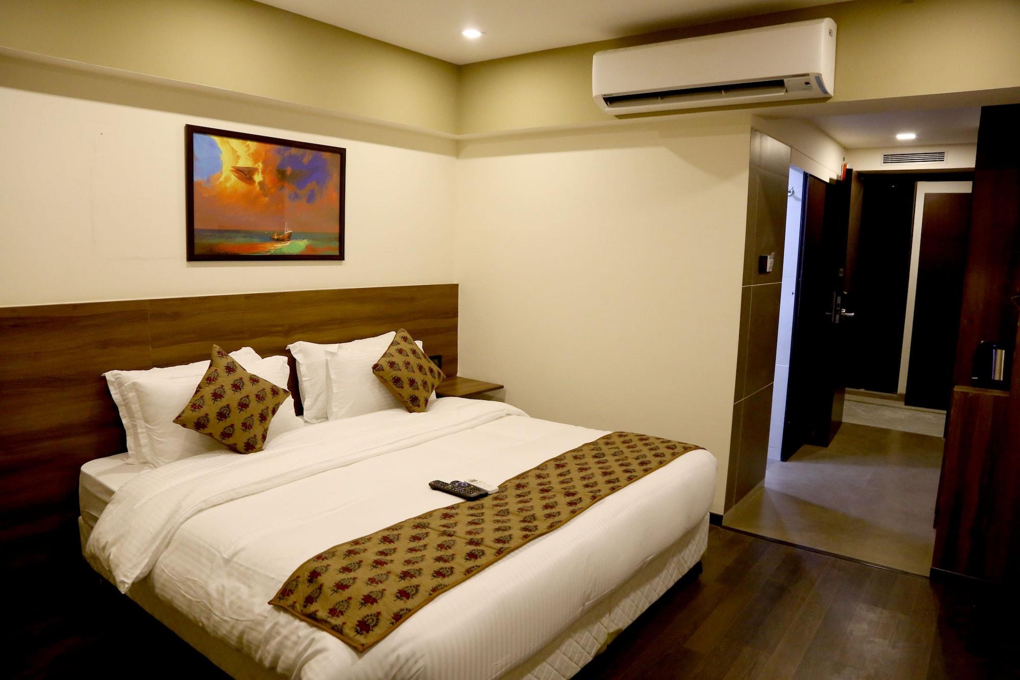 Hotel Mumbai House Andheri East, Мумбаи Экстерьер фото