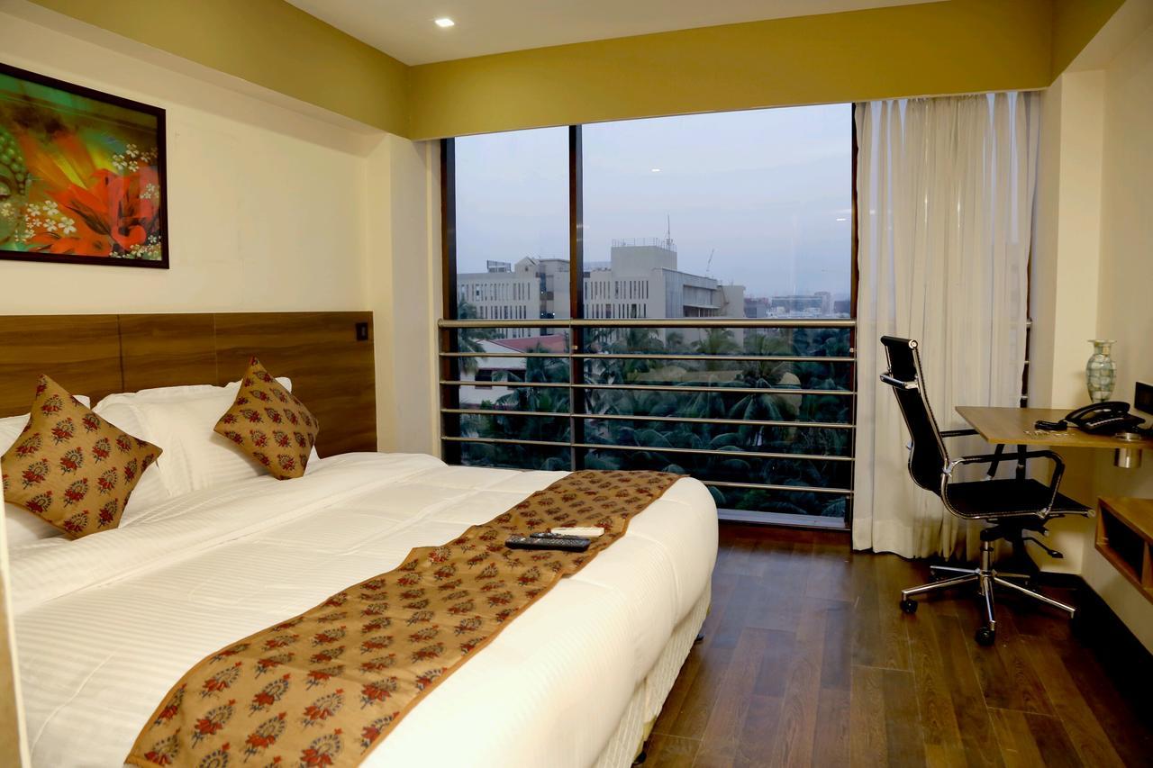 Hotel Mumbai House Andheri East, Мумбаи Экстерьер фото
