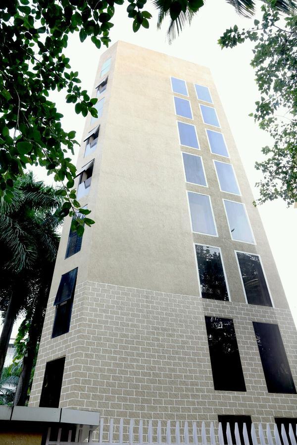 Hotel Mumbai House Andheri East, Мумбаи Экстерьер фото