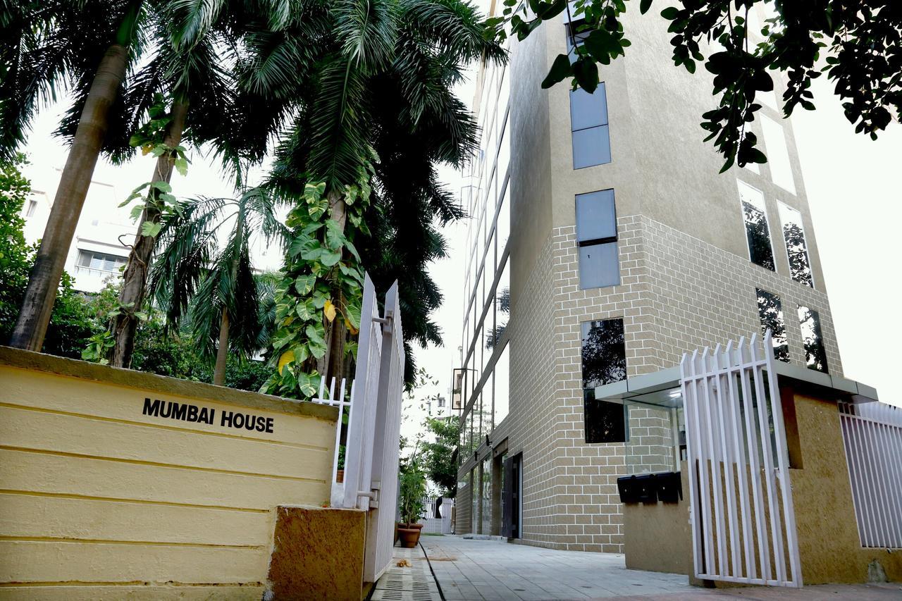 Hotel Mumbai House Andheri East, Мумбаи Экстерьер фото