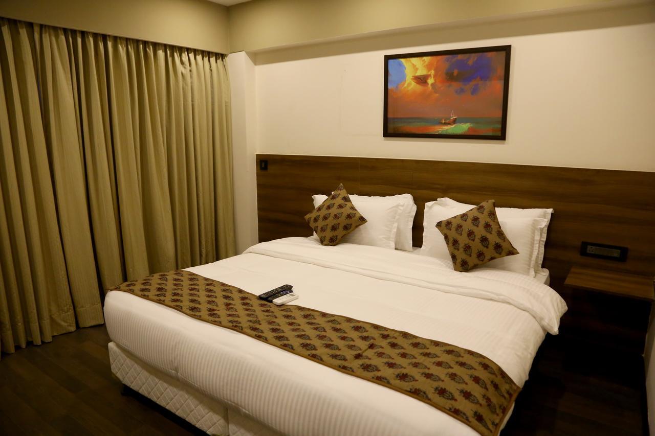 Hotel Mumbai House Andheri East, Мумбаи Экстерьер фото