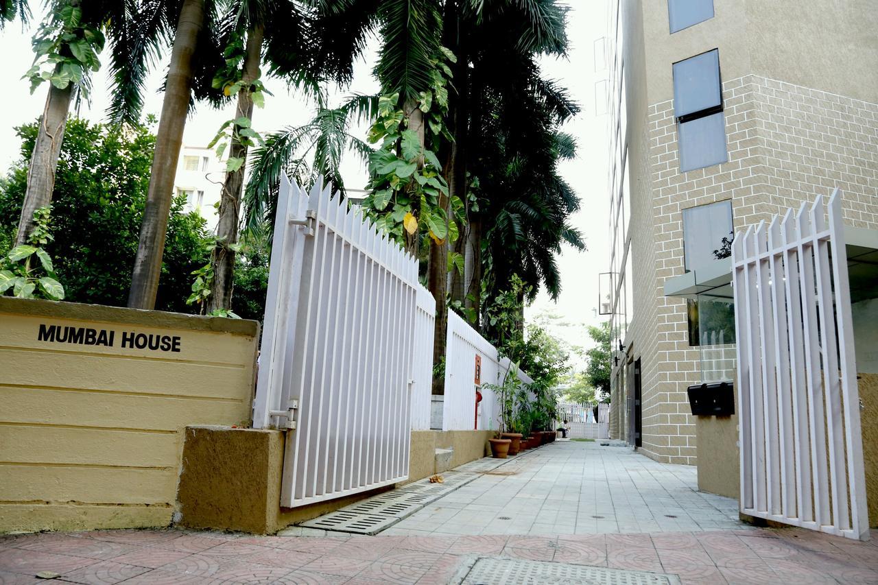 Hotel Mumbai House Andheri East, Мумбаи Экстерьер фото
