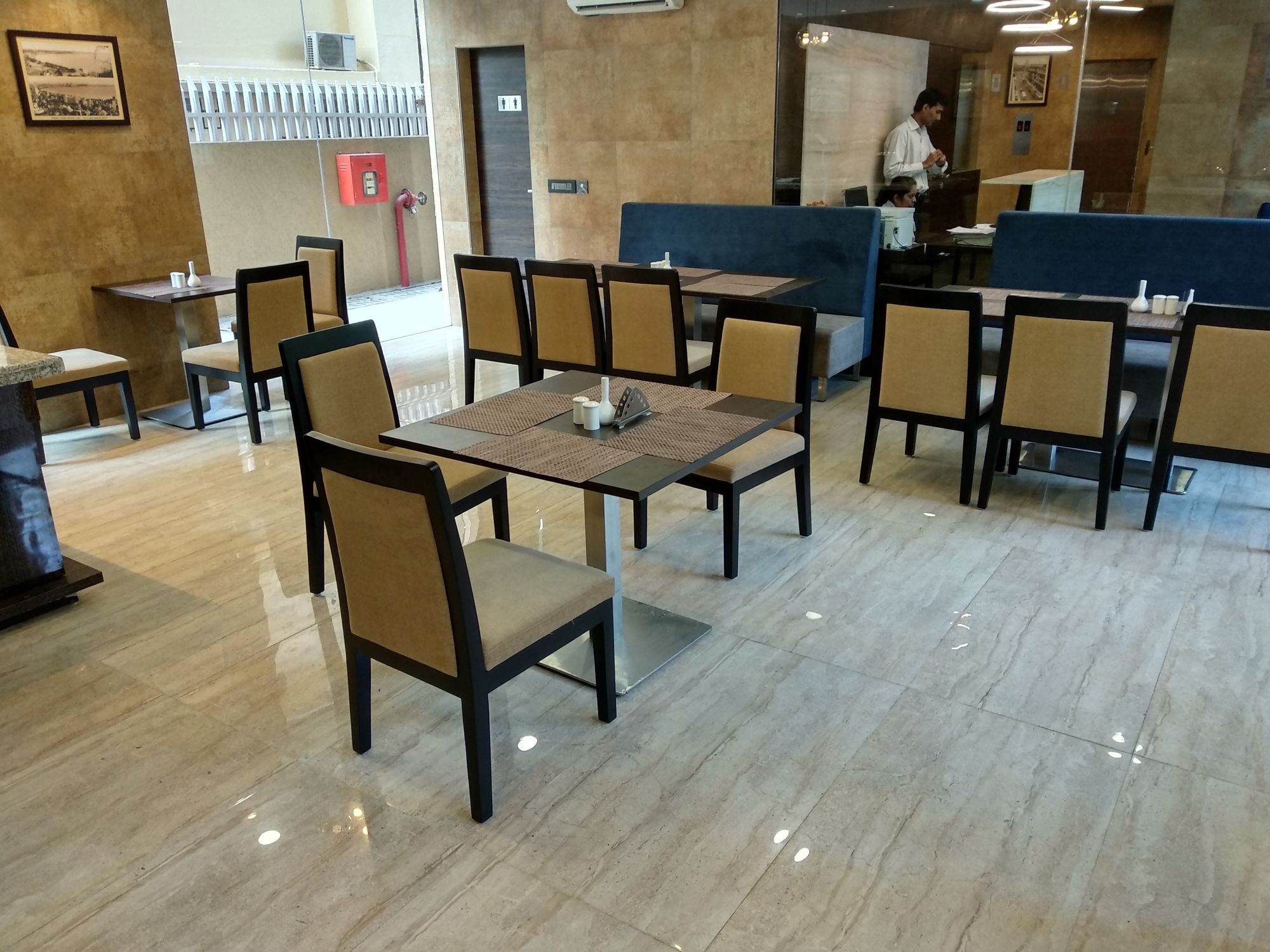 Hotel Mumbai House Andheri East, Мумбаи Экстерьер фото
