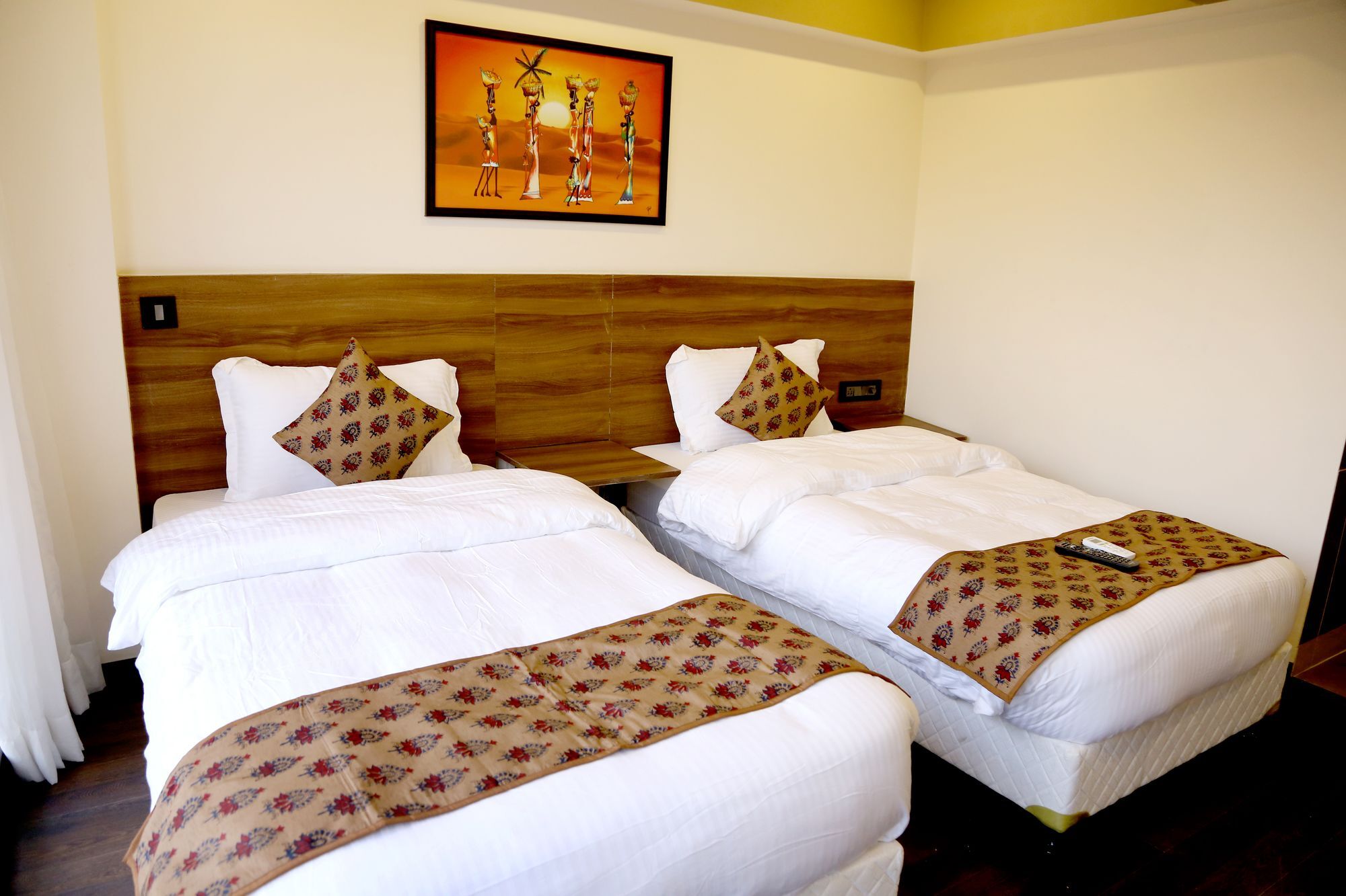 Hotel Mumbai House Andheri East, Мумбаи Экстерьер фото